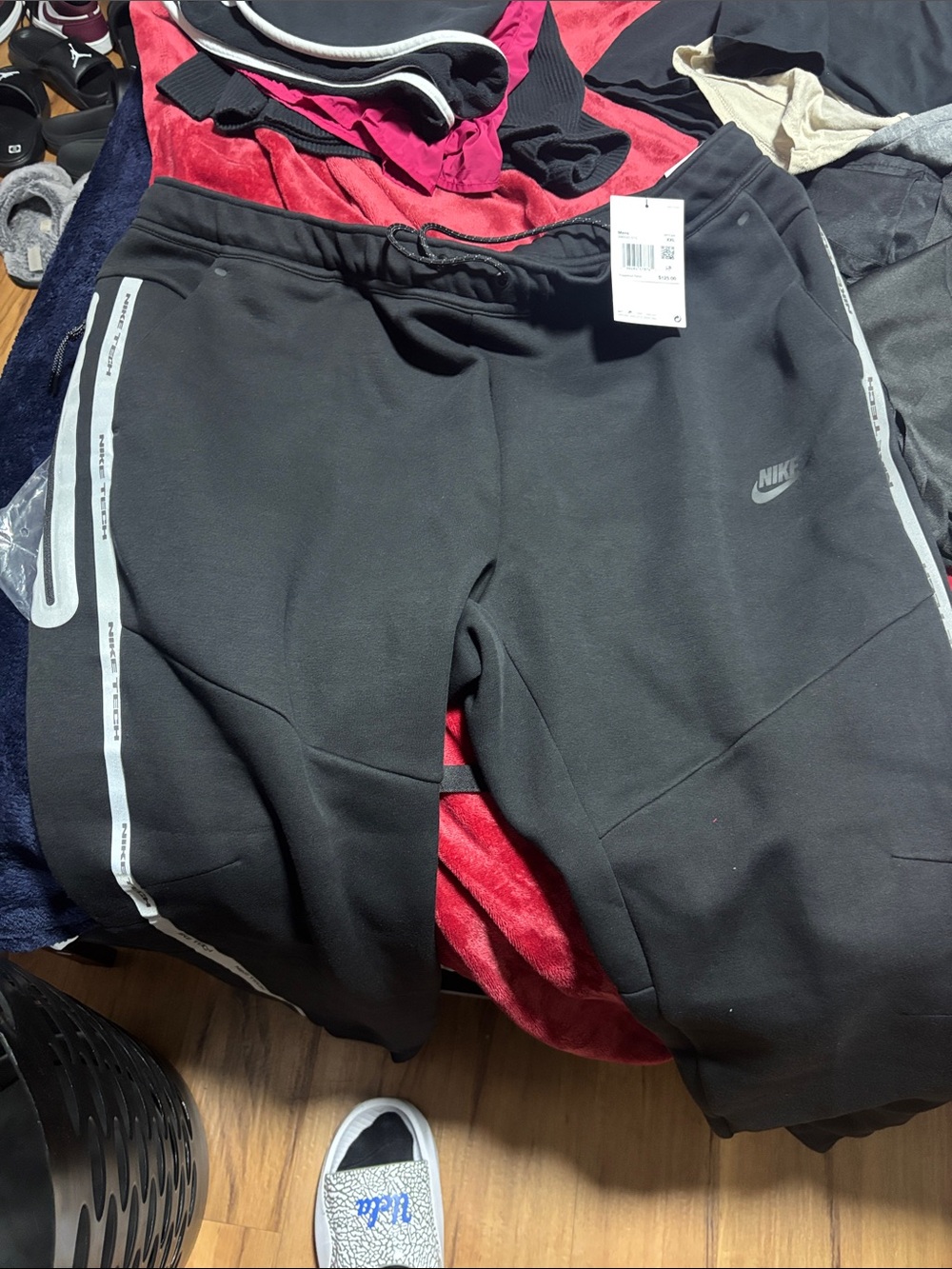 Nike Black Men's Joggers with Reflective Side Stripe